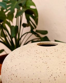 💧SOMOS LO QUE BEBEMOS💧 se vienen cosas nuevas 🌱
.
#ceramicacreativa #pottery #handthrownpottery #ceramics #ceramicabarcelona #botijo #cantir #agua #water #laumaceramics #clay